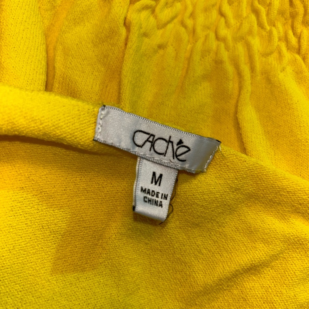 💛Cache Yellow Top💛 - Picture 8 of 10
